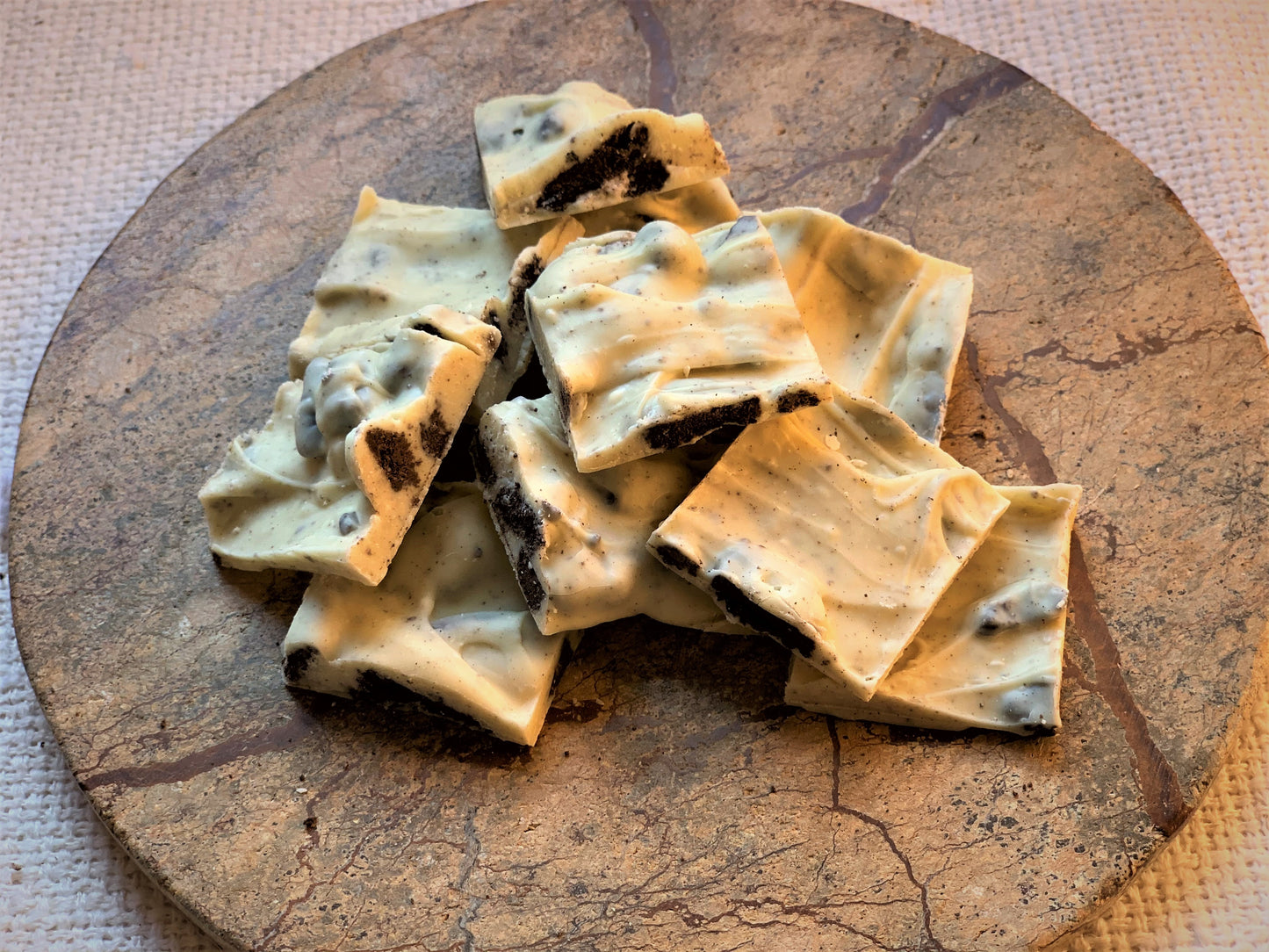 Cookies 'n Cream Bark (White Chocolate)